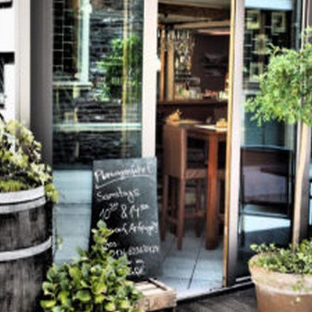 Weincafe Korkenzieher Briedel Exterior photo