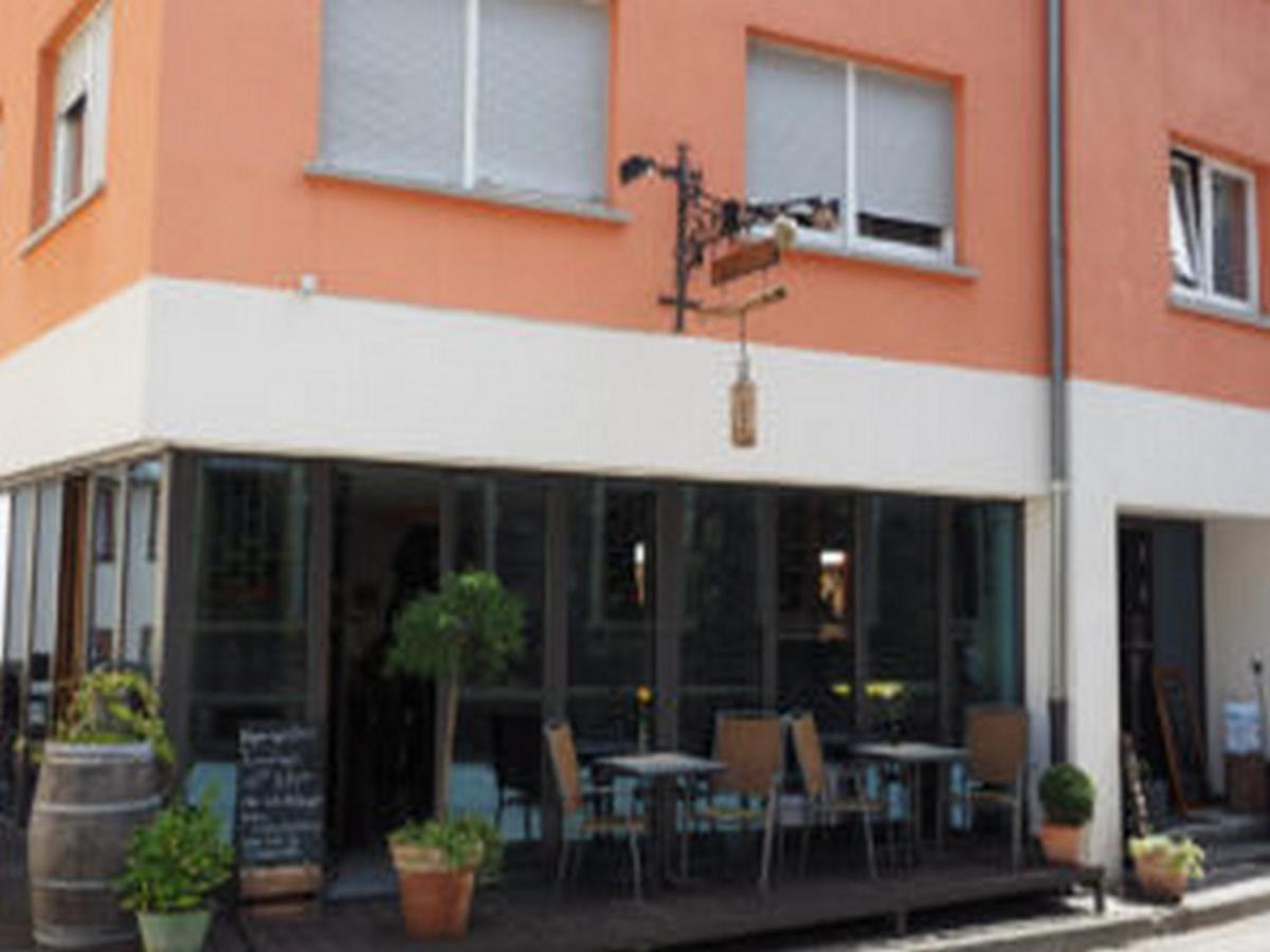 Weincafe Korkenzieher Briedel Exterior photo